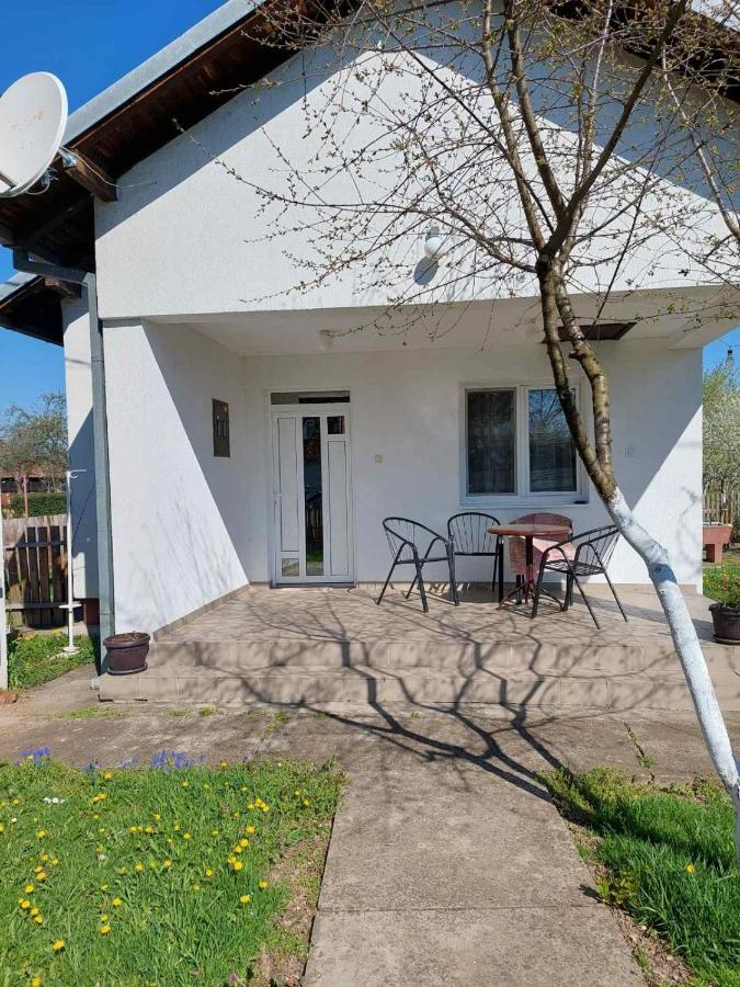 Apartman Dijelovi Bijeljina Buitenkant foto